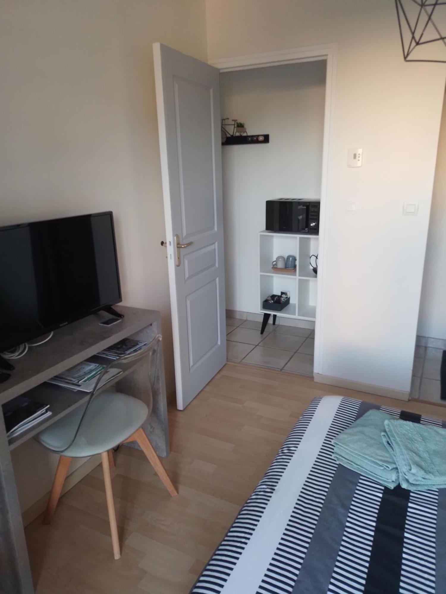 Chambre Agreable Au Calme Saint-Hilaire-Petitville Exteriér fotografie